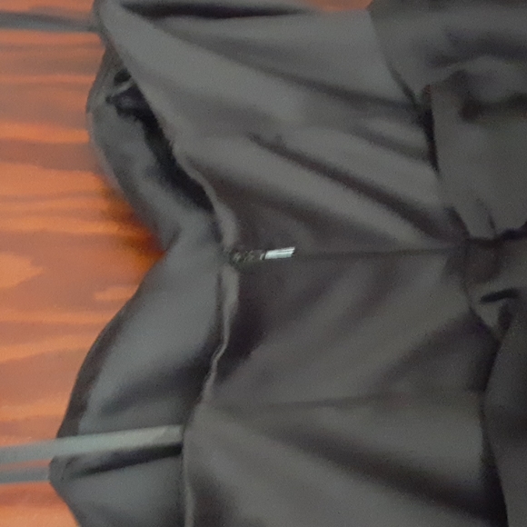 maxandcleo sz 2 satin bodice with rosettes on waist all the down stunning - Picture 5 of 9